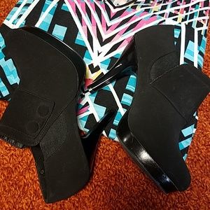 💖 Fioni sexy sz 10 4" heeled shoes NWOT